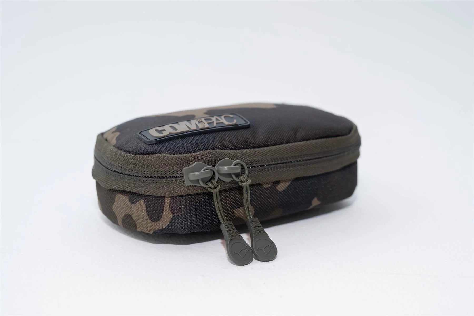 Immagine di Korda Tackle Pouch Dark Kamo, per carpfishing venduto da Carpela