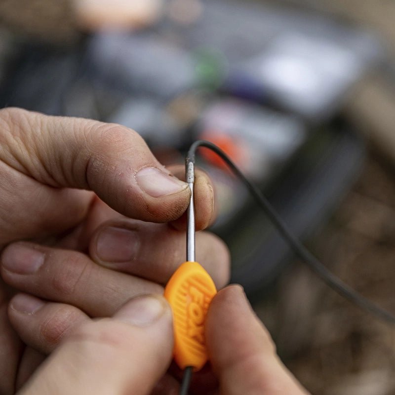 Immagine di Fox Edges Tubing Threader, per carpfishing venduto da Carpela