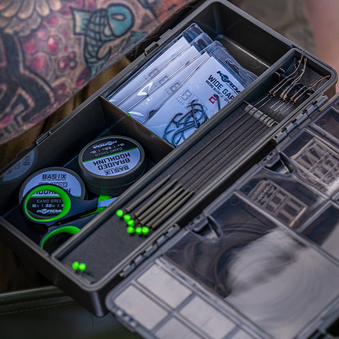 Immagine di KORDA Basix Tackle Box, Porta terminali e cassette minuterie per carpfishing venduto da Carpela